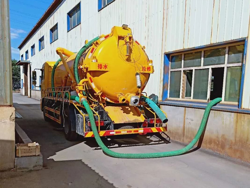 傅厚岗厂区化粪池清理